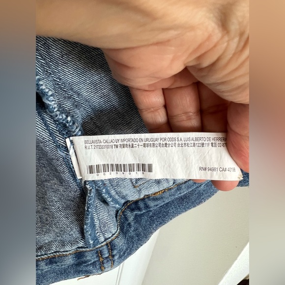 FOREVER 21 Denim jacket with embroidery on the back| Size: S| UNISEX| oversized. - Picture 6 of 15